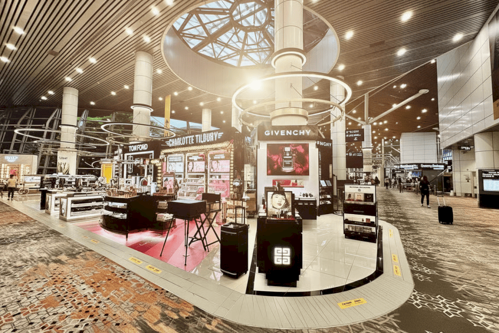 KLIA cung cấp đa dạng c&aacute;c tiện nghi v&agrave; dịch vụ nhằm đ&aacute;p ứng nhu cầu của h&agrave;nh kh&aacute;ch